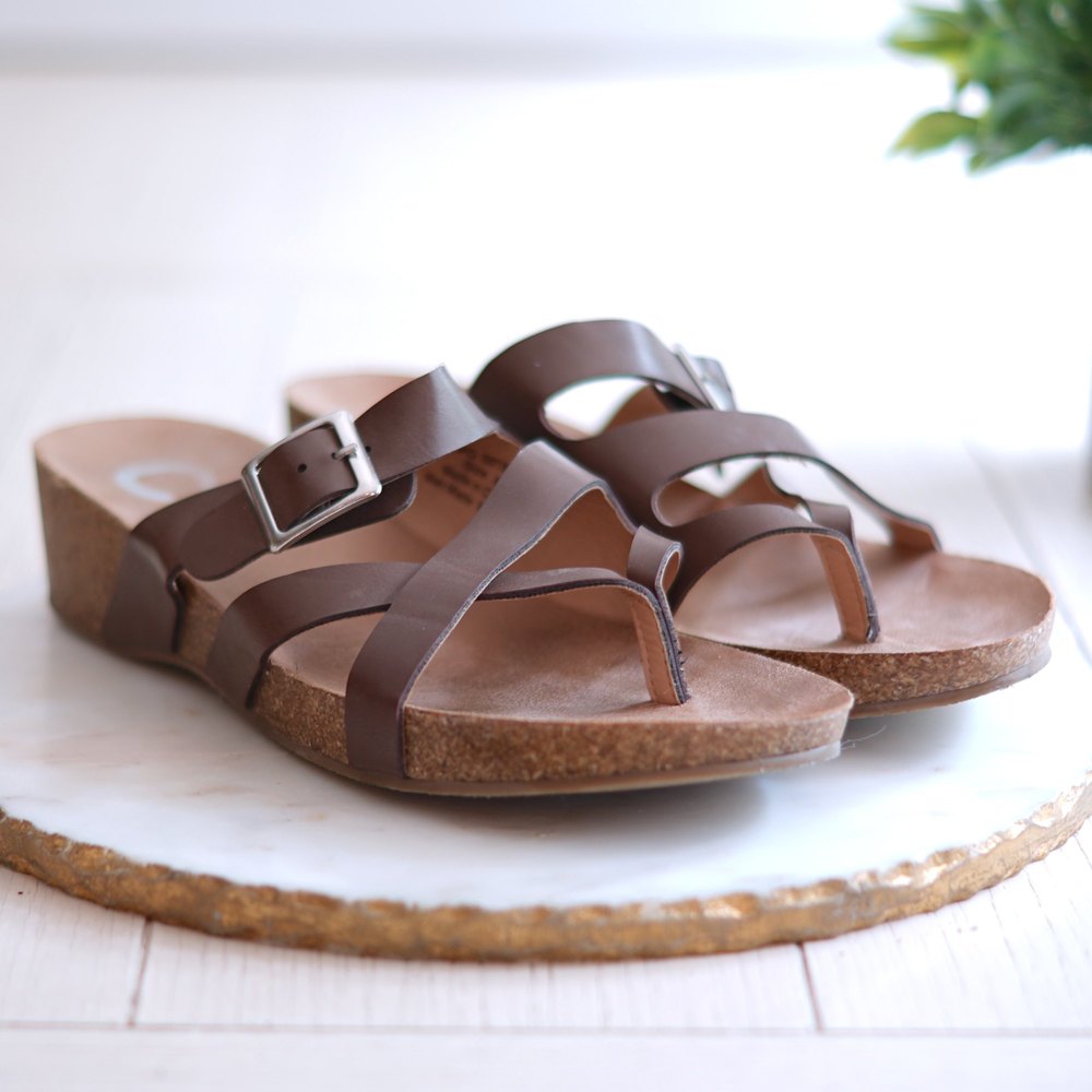 Journee Collection Madrid Wedge Sandals size 6.5